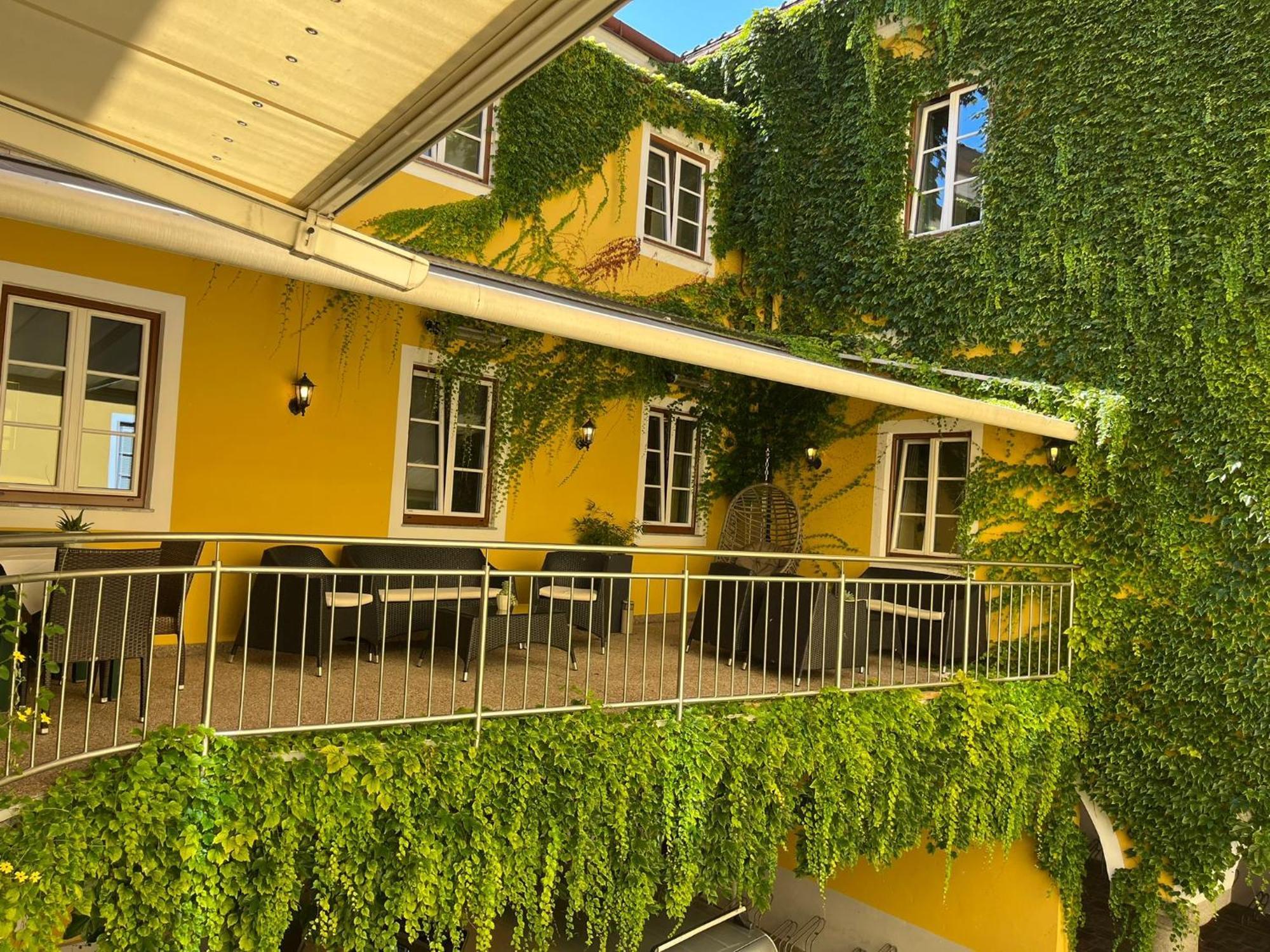Hotel-Garni Goldenes Kreuz Grein Exterior photo